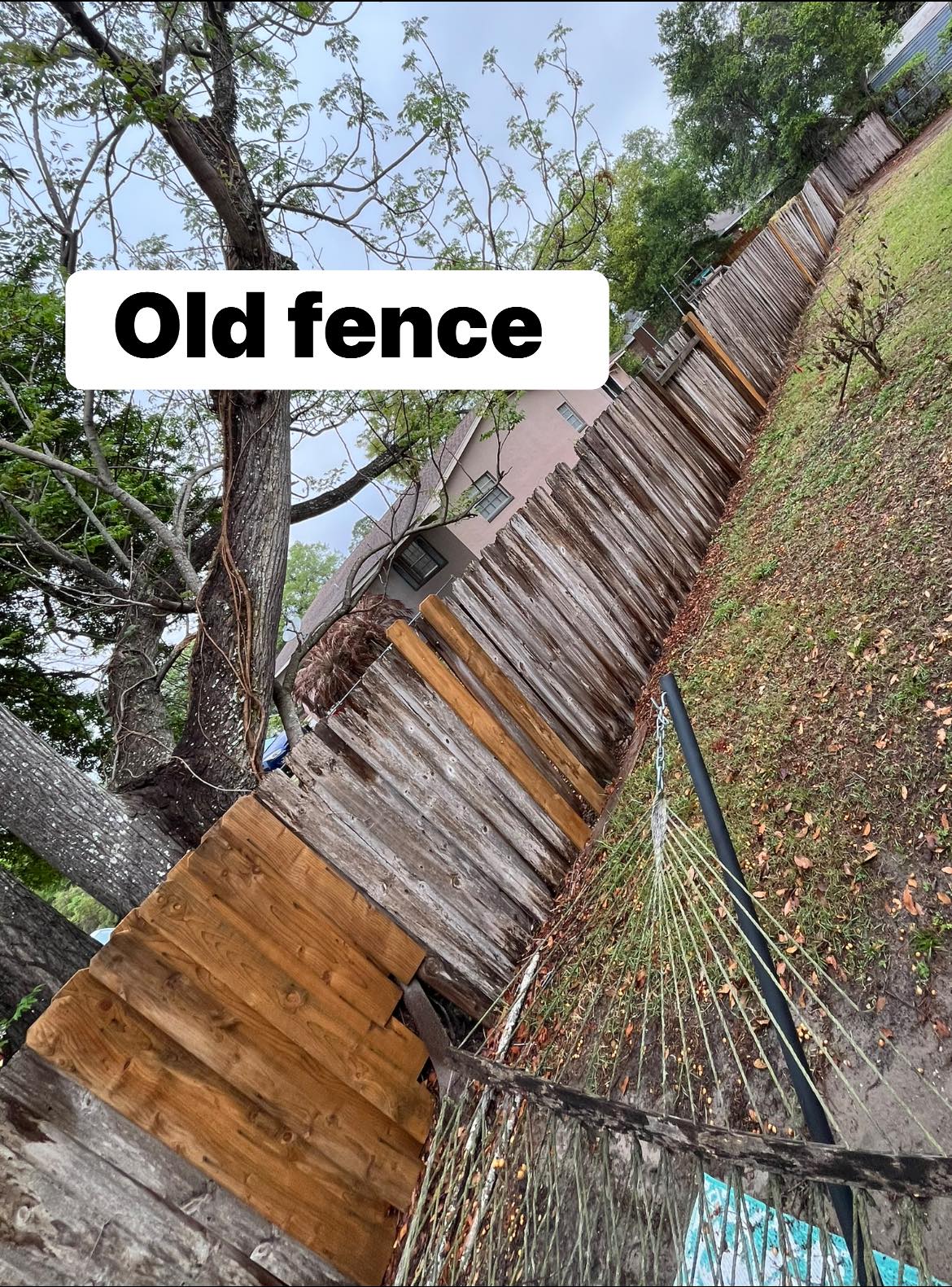 Old worn fence before replacement by Yoder Fence Solutions in Lake County Florida